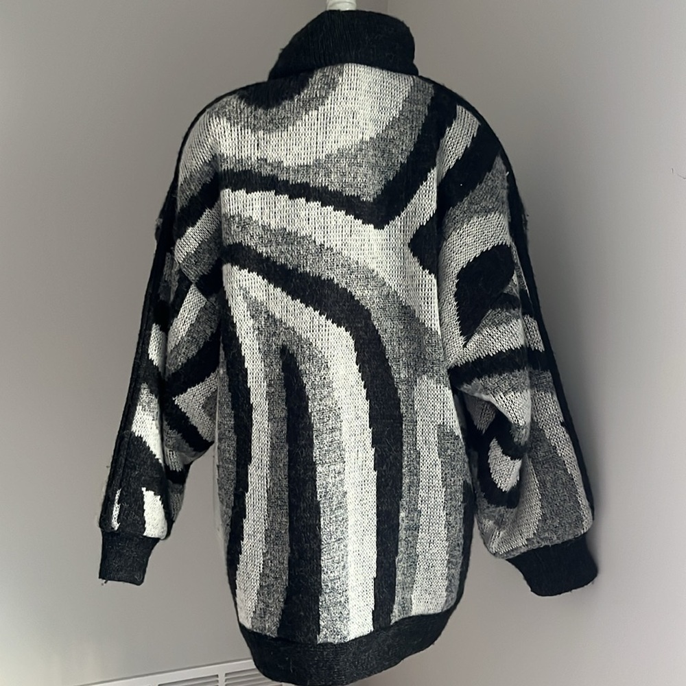 Vintage GALLERY Abstract Swirl Knit Coat Jacket Medium - Picture 4 of 11